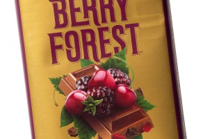 Whittakers 250g Berry Forest